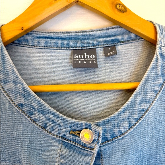 SOHO NY&COMPANY Distressed Denim Round Collar Peplin Sleeve Denim Crop Jacket - Picture 4 of 5